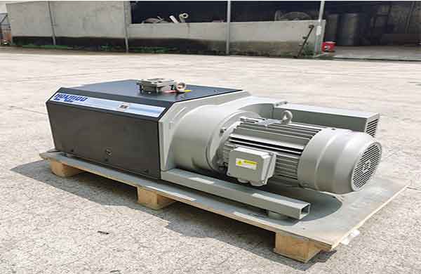 爪式真空泵對(duì)泵油有什么要求?它是如何排油的?