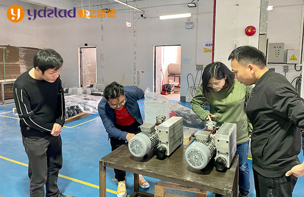 雅之雷德 雅之雷德