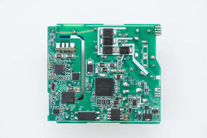 華源智信發布PD快充方案 引領待機零功耗新紀元，PCBA方案板助力高效能源管理